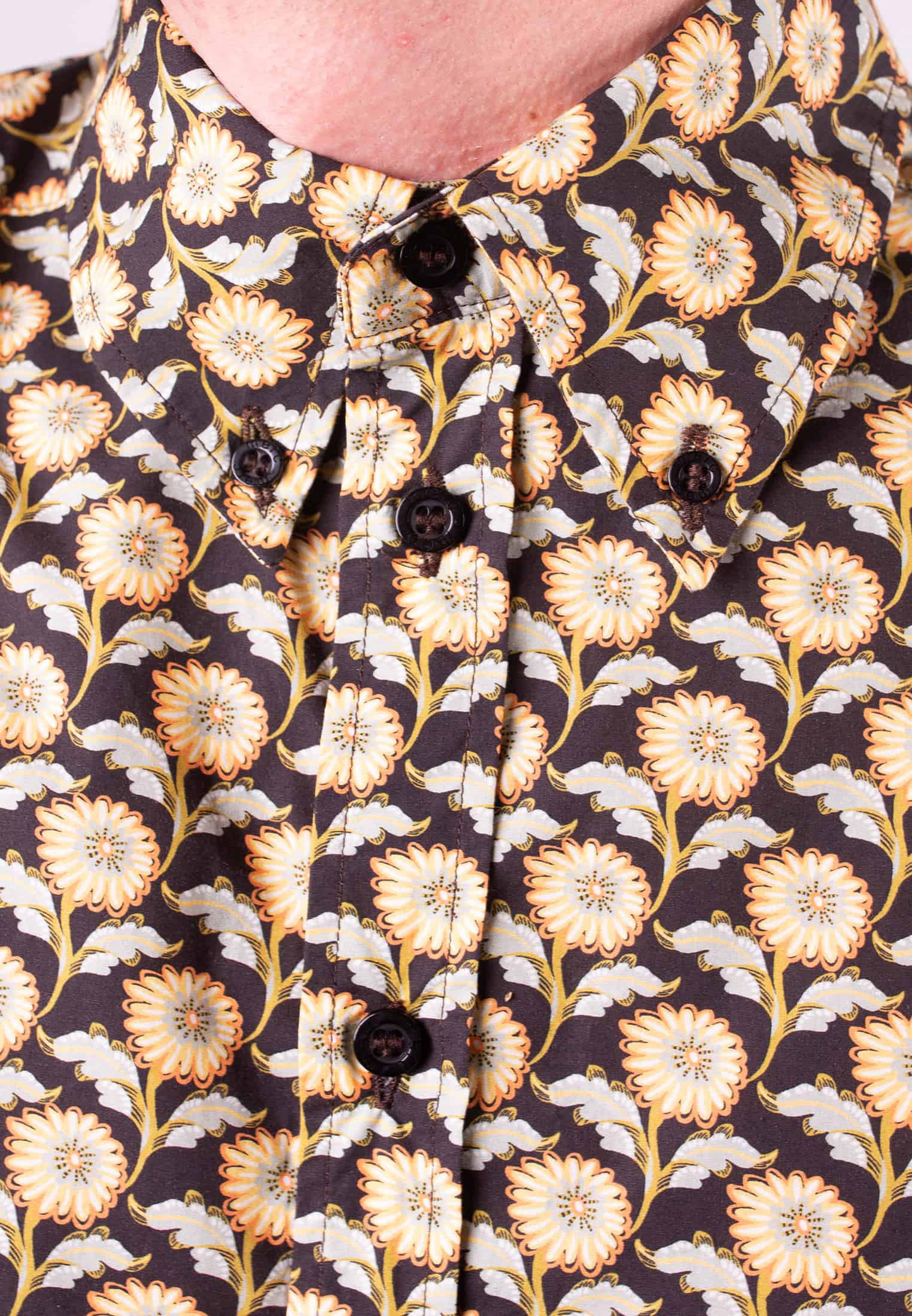 colour_Black|Liberty Fabric Floral Print Shirt Broadwick Black Detail